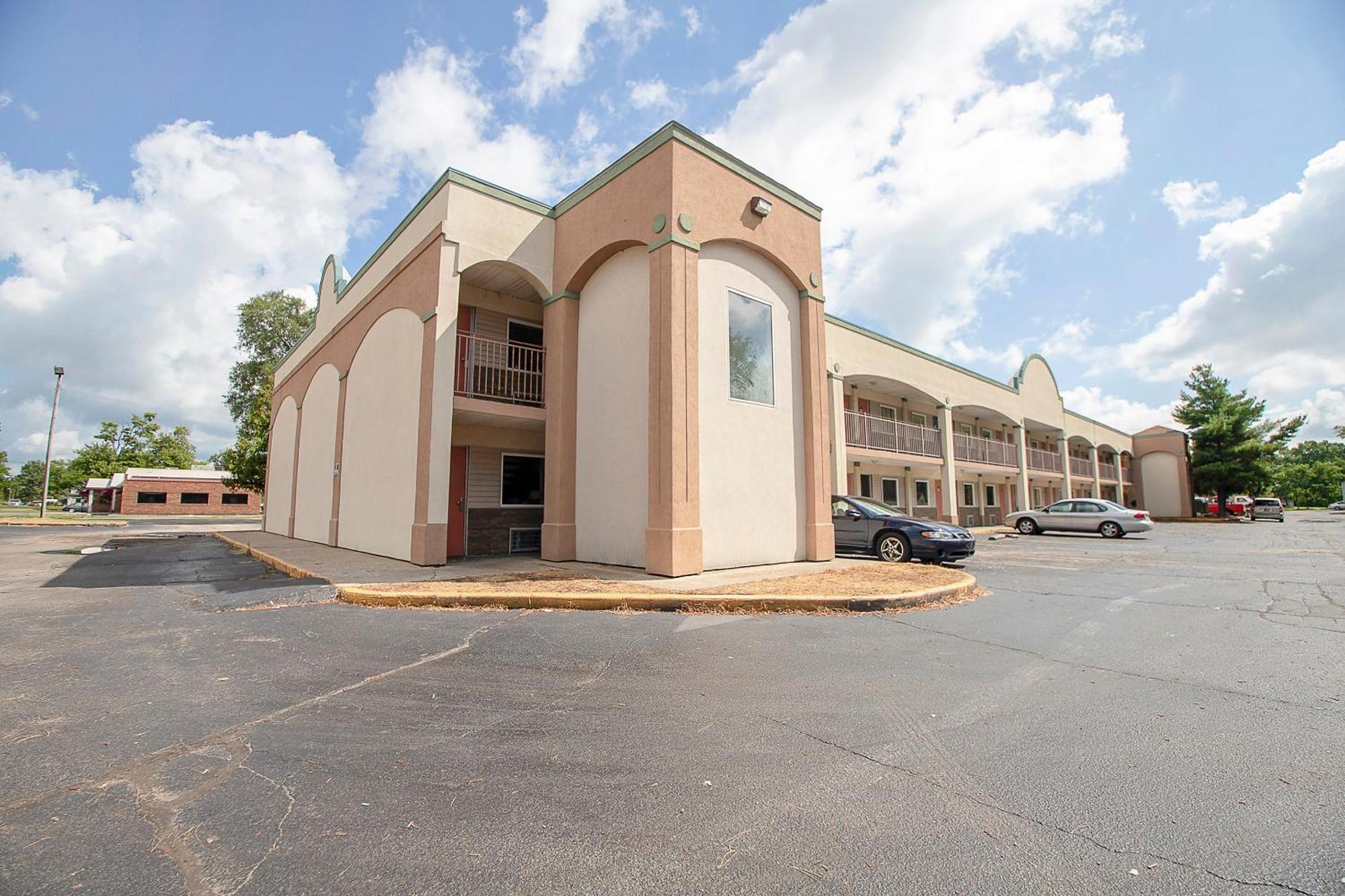 Hotel O Daylight Inn Elkhart I-90, In Экстерьер фото