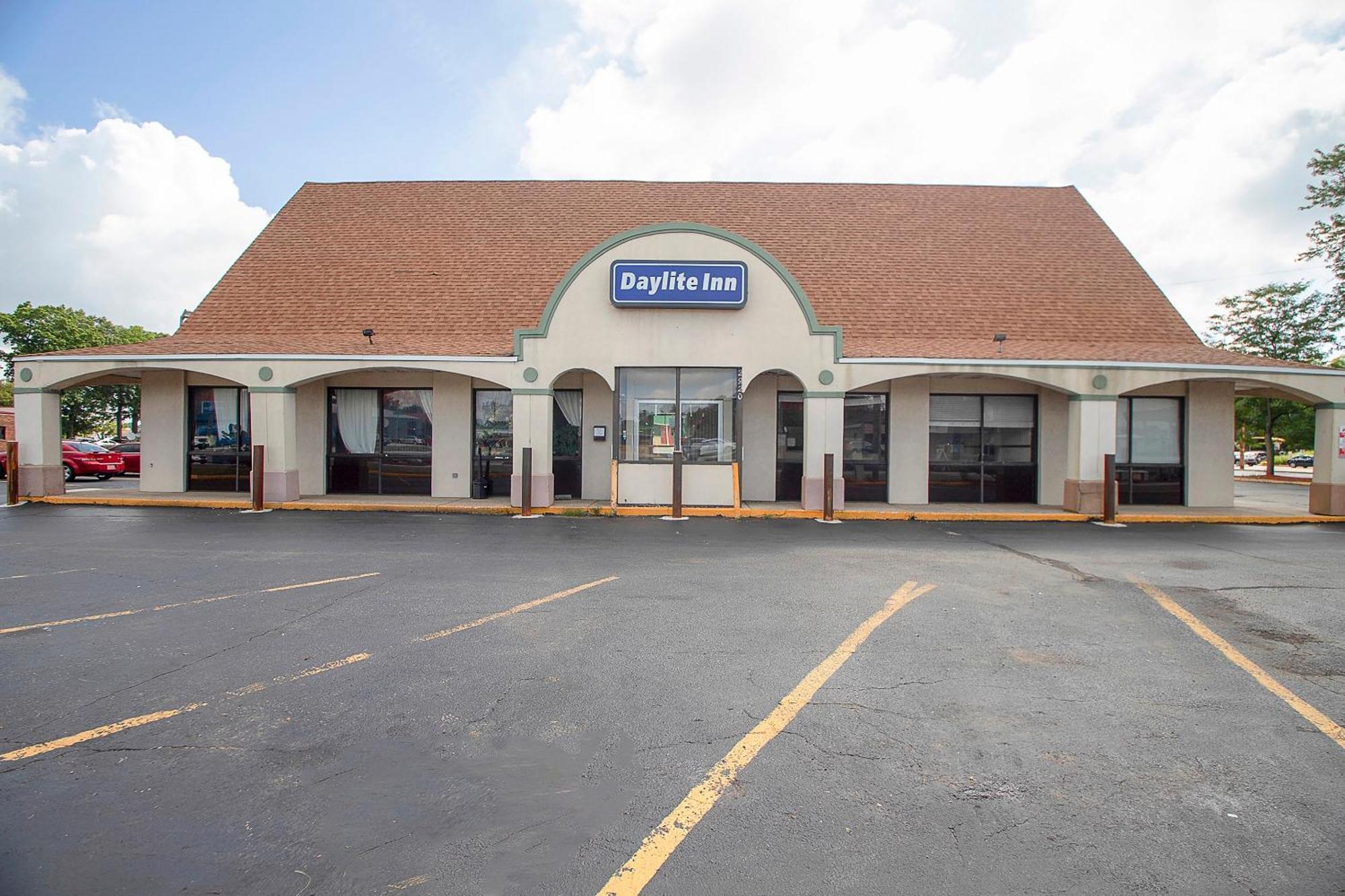 Hotel O Daylight Inn Elkhart I-90, In Экстерьер фото